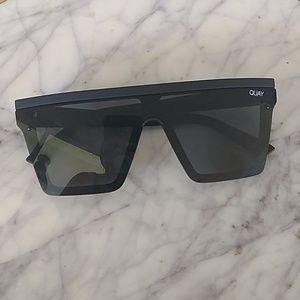Quay black sunglasses